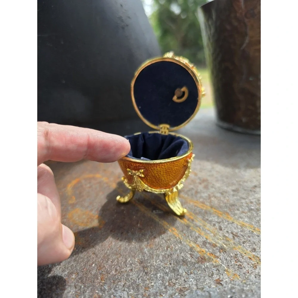 VTG Musical Jeweled Egg‎ Trinket Box Faberge Egg-style Farmer In Dell Gold READ